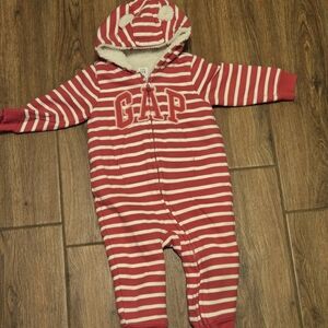 Sherpa Junpsuit and trench coat 12-18m